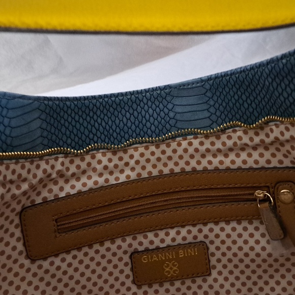 Gianni Bini Baby blue, yellow with gold tone zipper purse - Picture 5 of 8